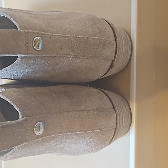 🛑MICHAEL KORS Shaw Flat Bootie - Picture 3 of 5